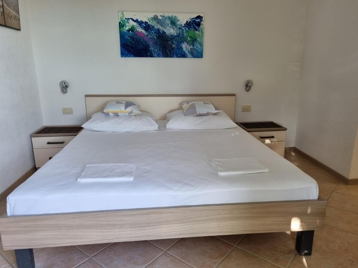 Guesthouse Dominovic Brela Eksteriør billede