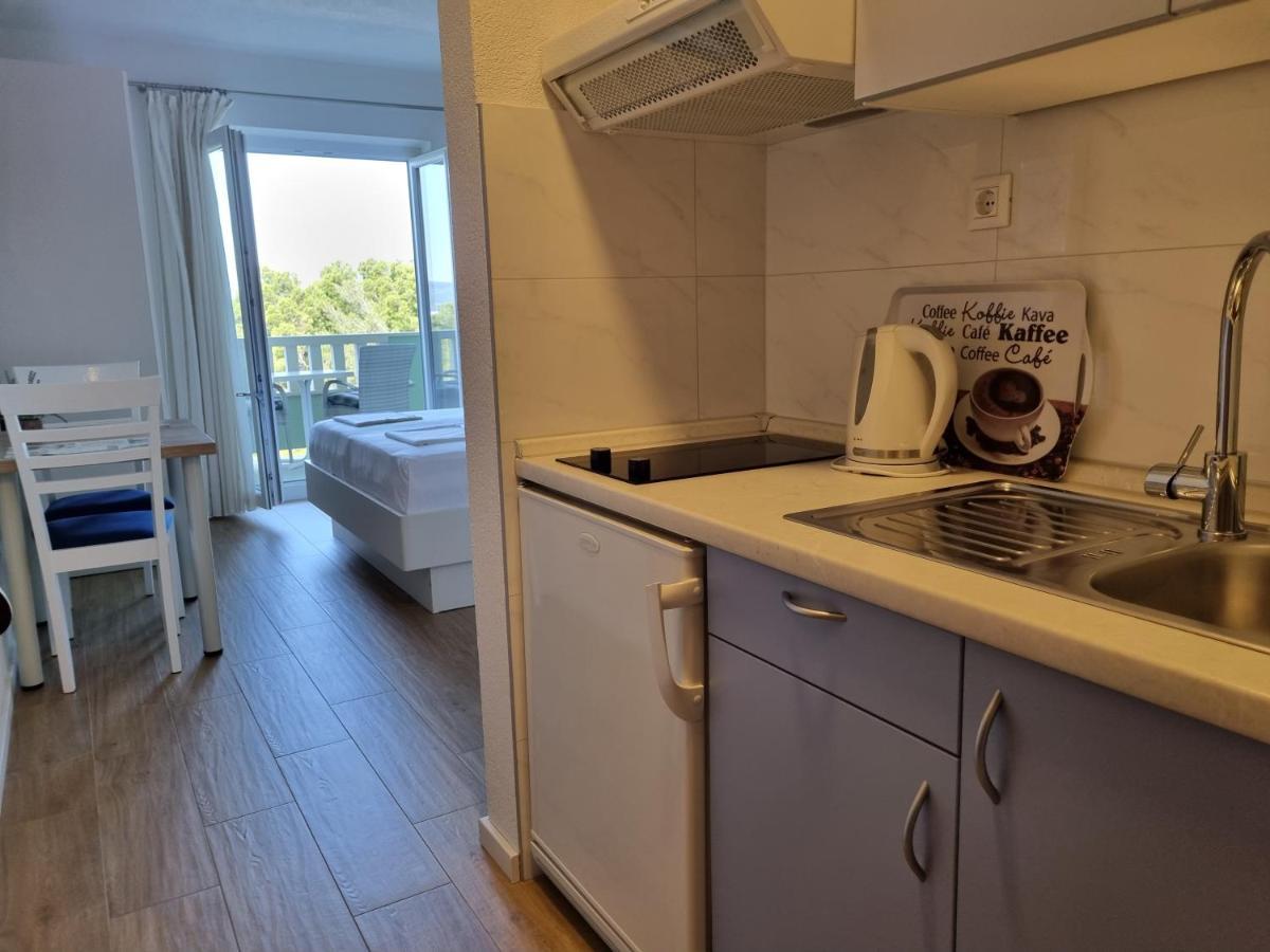 Guesthouse Dominovic Brela Eksteriør billede